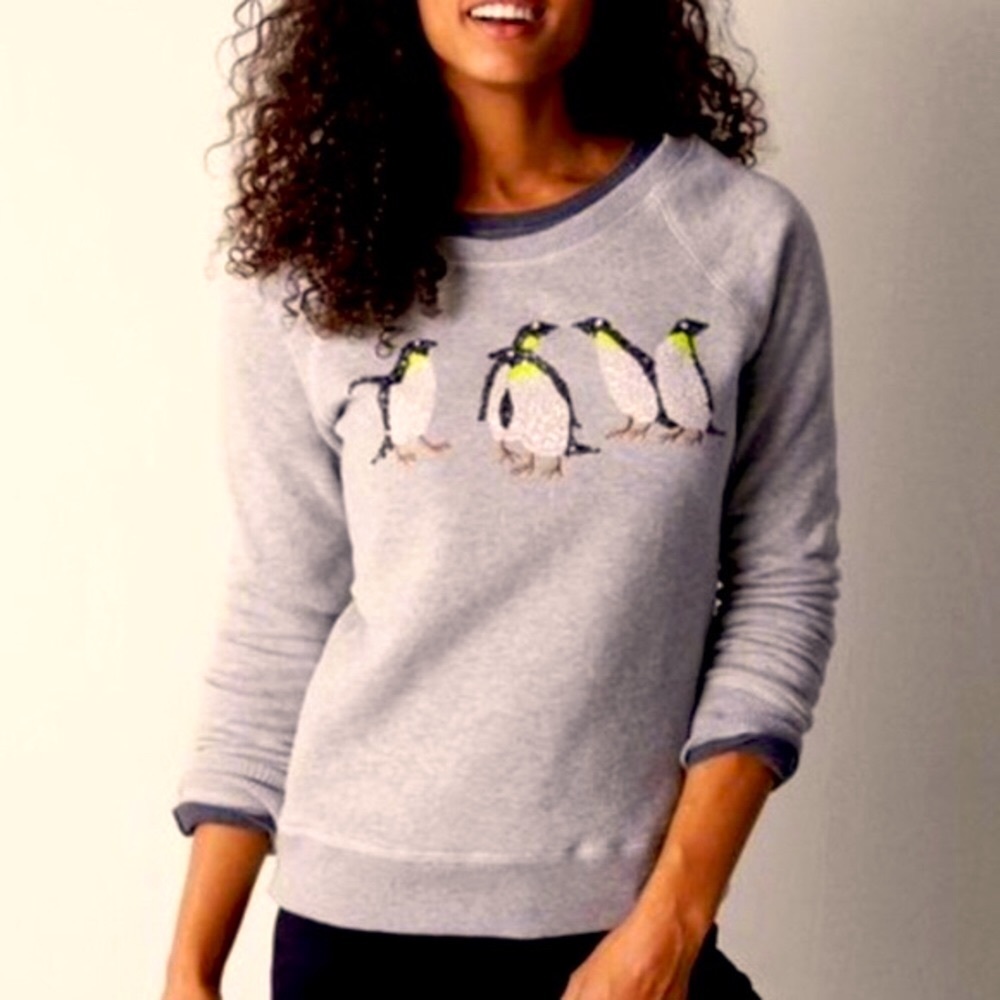 🌸 AE sequin penguin sweatshirt